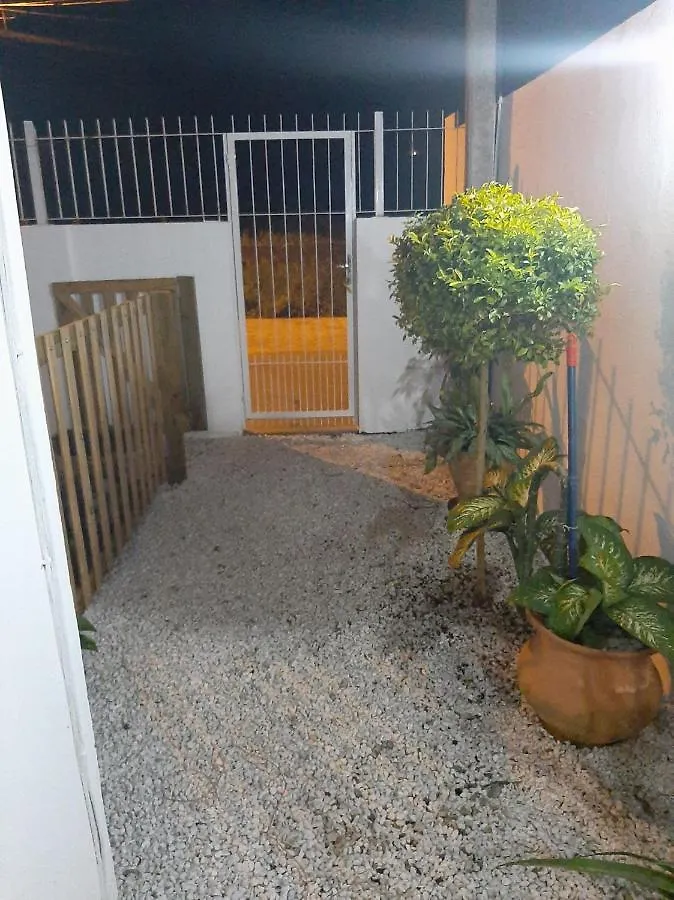 Apartamento Edícula completa perto da praia. Florianópolis