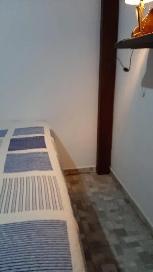 Edícula completa perto da praia. Florianópolis Apartamento